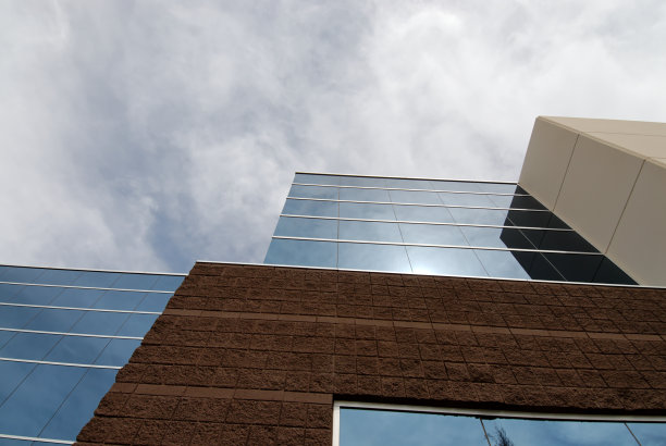 建筑与天空图片下载