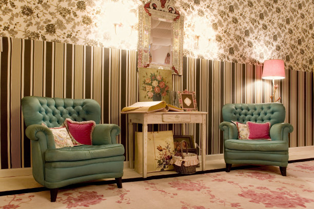 文艺复兴室的扶手椅图片下载