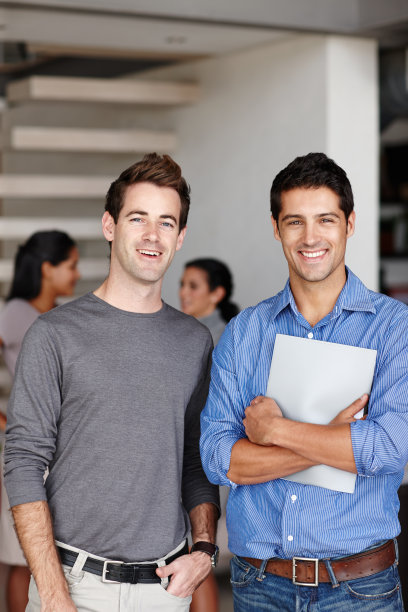 对他们的工作感到满意图片下载