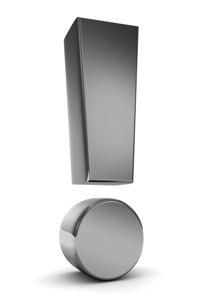 白色背景上的金属感叹号插图图片下载