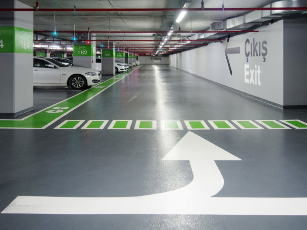 地下停车场素材图片