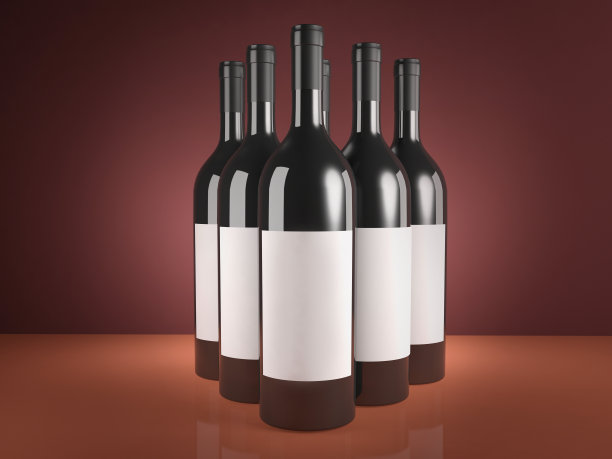 白色空白标签的红酒瓶子图片下载