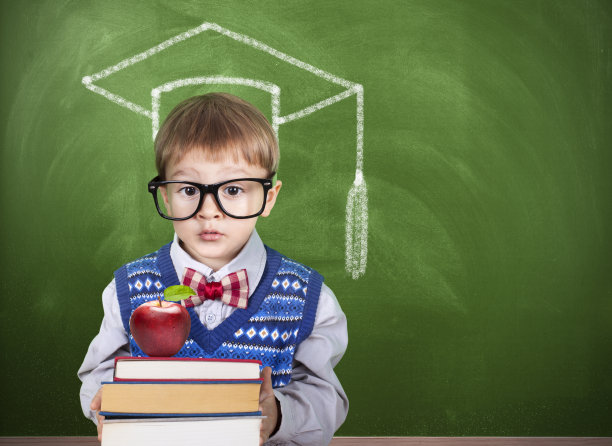 回到学校图片下载