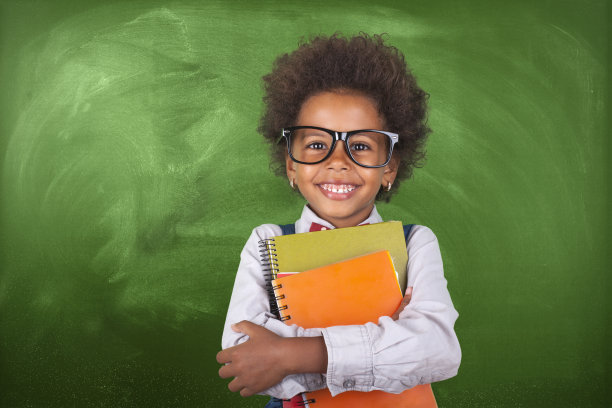 学生的小女孩图片下载