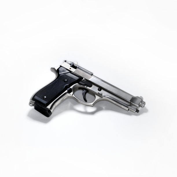 闪闪发亮的手枪图片下载