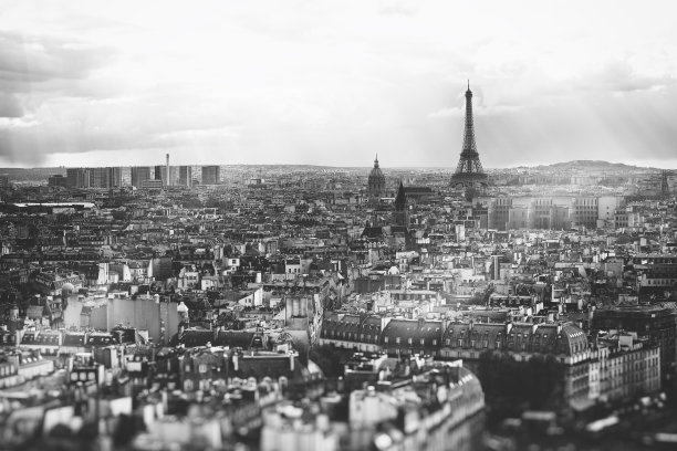 法国巴黎的天际线和埃菲尔铁塔图片下载