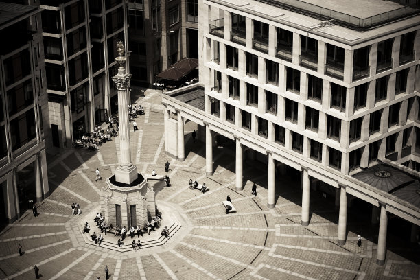 商务大厦及庭院图片下载