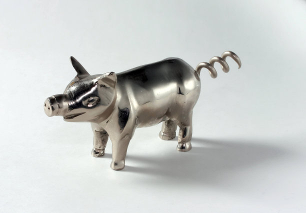 猪开瓶器-物体孤立在白色上图片下载