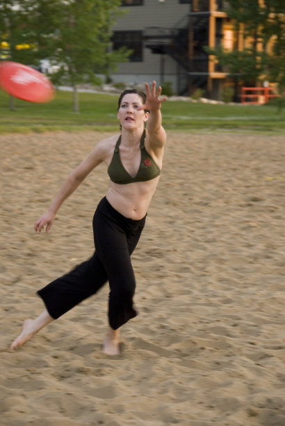 玩飞盘图片下载