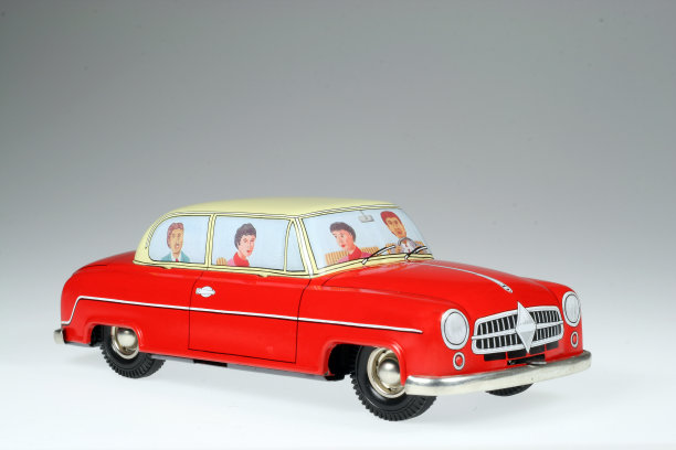 复古的铁皮玩具图片下载