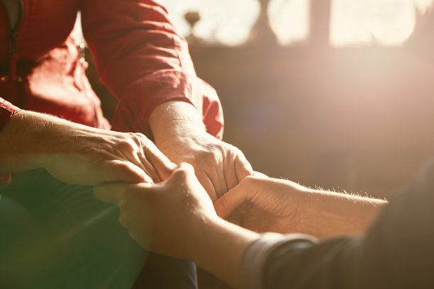 老的和年轻的图片下载