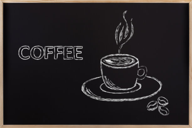 一杯咖啡在黑板上图片下载