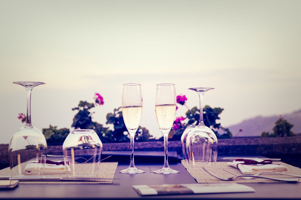 酒和浪漫图片下载