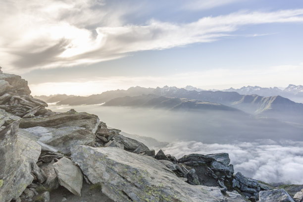 山图片素材ID：153635272