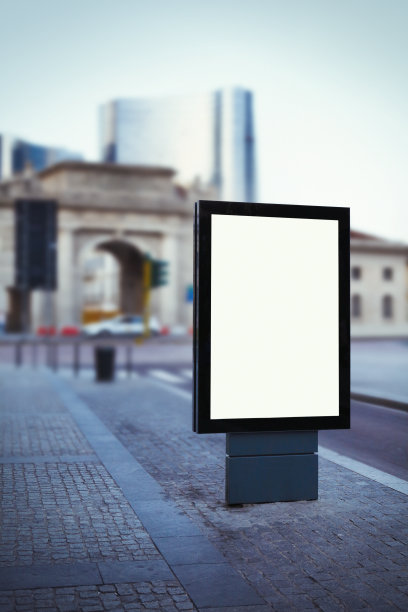 城市中空白的光面板图片下载