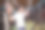 年轻人在录音室录音图片下载