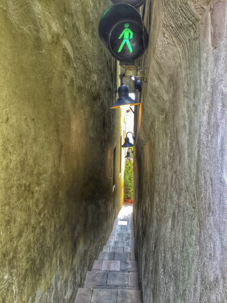 布拉格的狭窄人行道图片下载