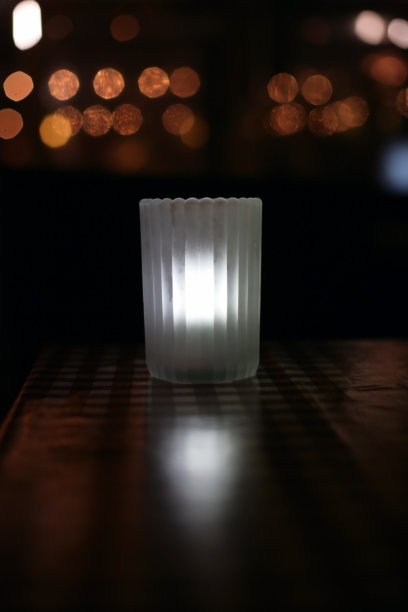 餐厅餐桌小灯图片下载