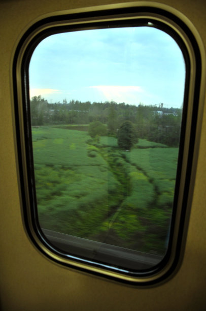 从高铁上看图片下载