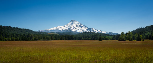 胡德雪山图片下载