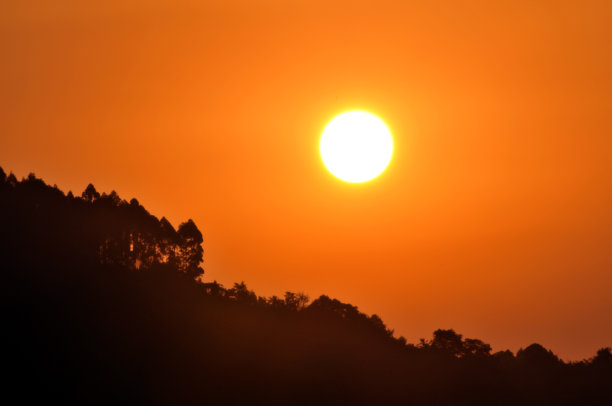 龙泉山日落图片下载