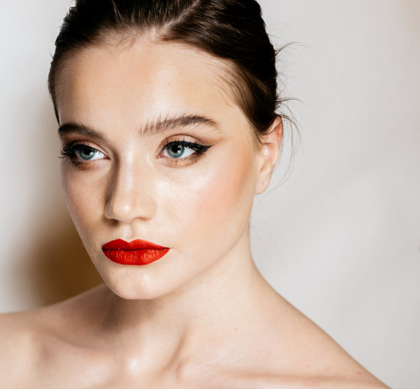 漂亮的女人图片下载