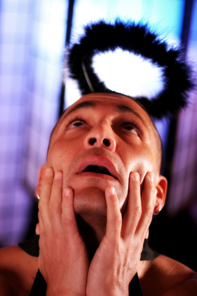 绝望的天使图片下载