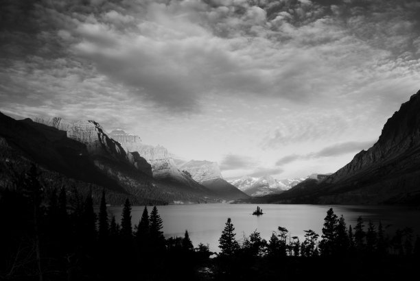 日出时分的野鹅岛图片下载