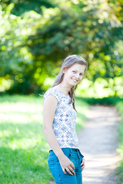 一个美丽女人的肖像图片下载