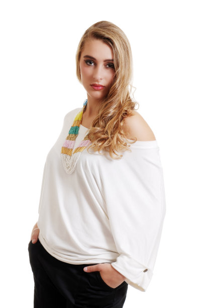 一个金发少年的肖像图片下载