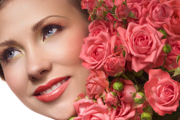 女人和珊瑚玫瑰图片下载