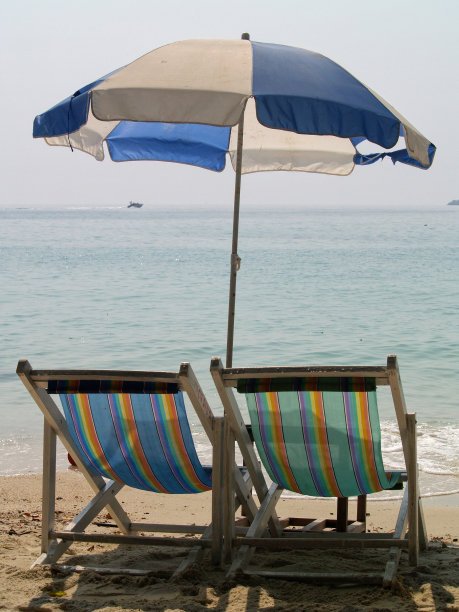 沙滩长椅图片下载