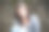 伤心的年轻女子思考她的烦恼图片下载