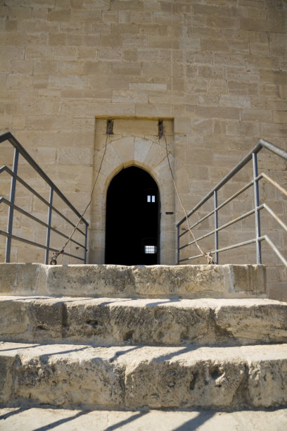 通往城堡的桥图片下载