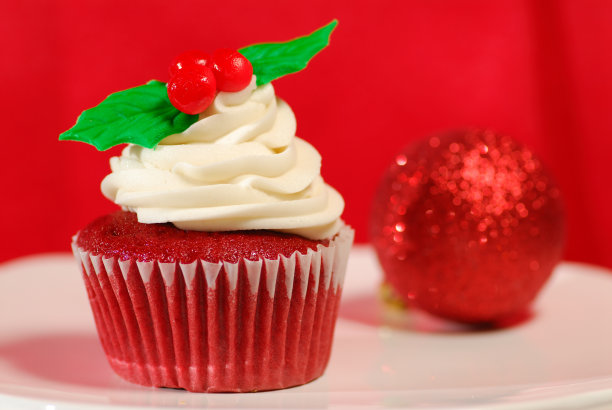 圣诞纸杯蛋糕和装饰品图片下载
