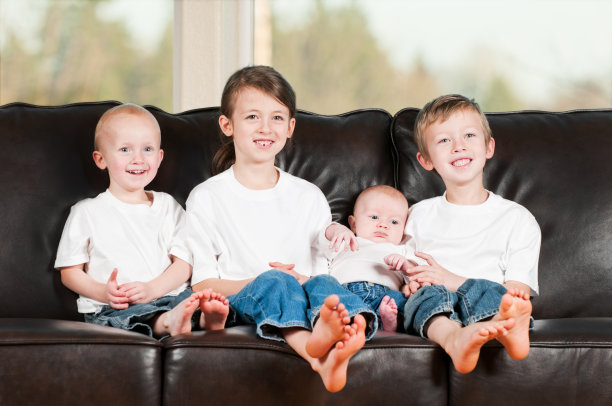 快乐的孩子图片下载