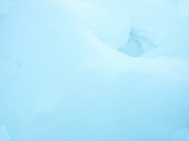 蓝色雪洞图片下载