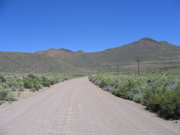 通往鲍迪鬼城的路图片下载