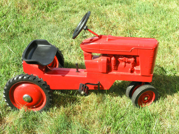 玩具拖拉机图片下载