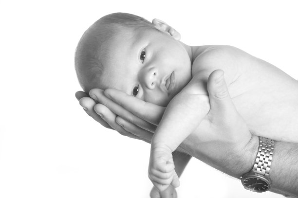 刚出生的男婴图片下载