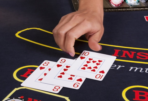 一手发牌人发牌图片下载