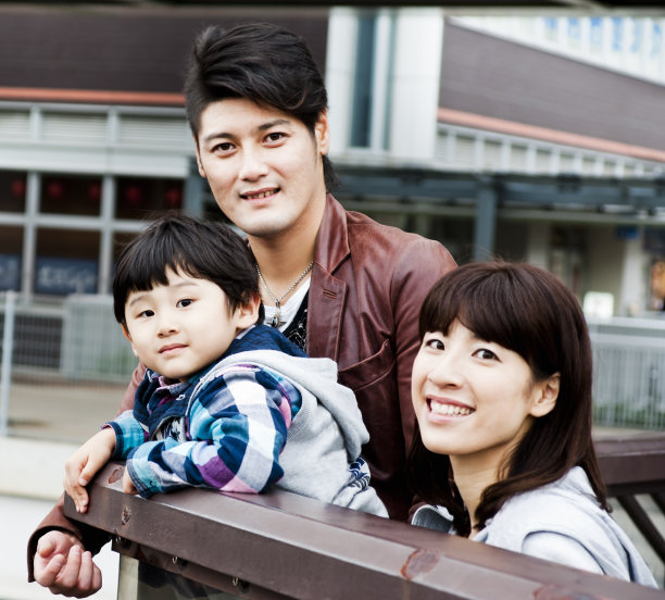 亚洲的全家福图片下载