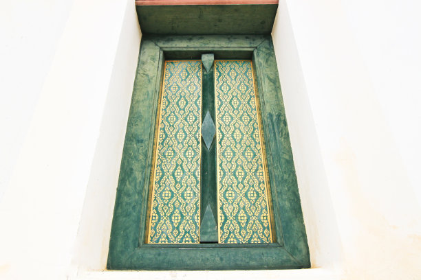 phra nakhon khiri历史公园的一个建筑的窗户图片下载