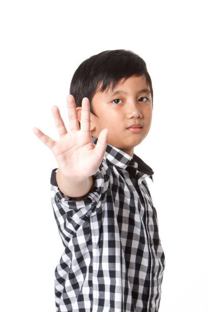 男孩在停止图片下载