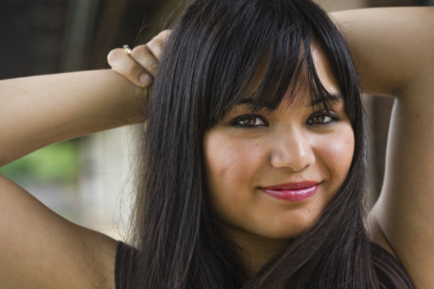 放松的微笑图片下载