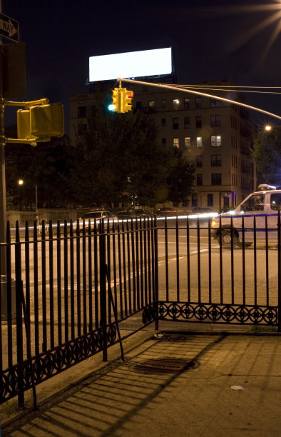 屋顶上的广告牌图片下载