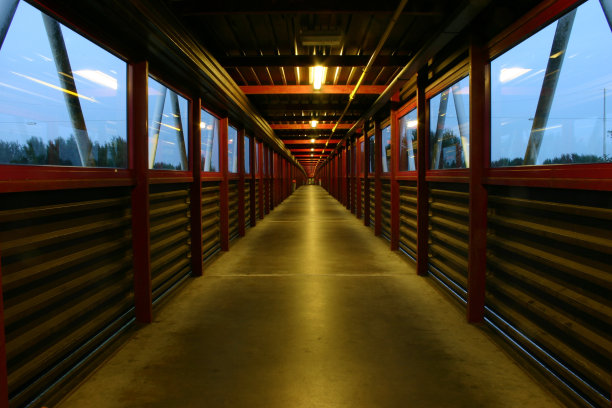 室内桥图片下载