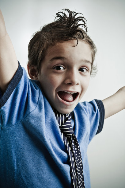 疯狂的小男孩图片下载