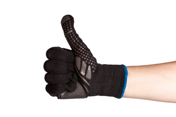 竖起拇指戴上特殊保护手套图片下载