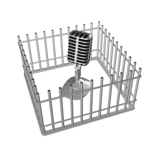 麦克风在监狱里图片下载